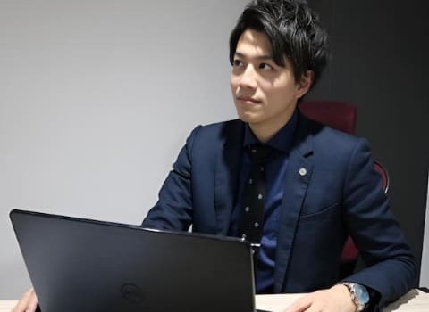 社員