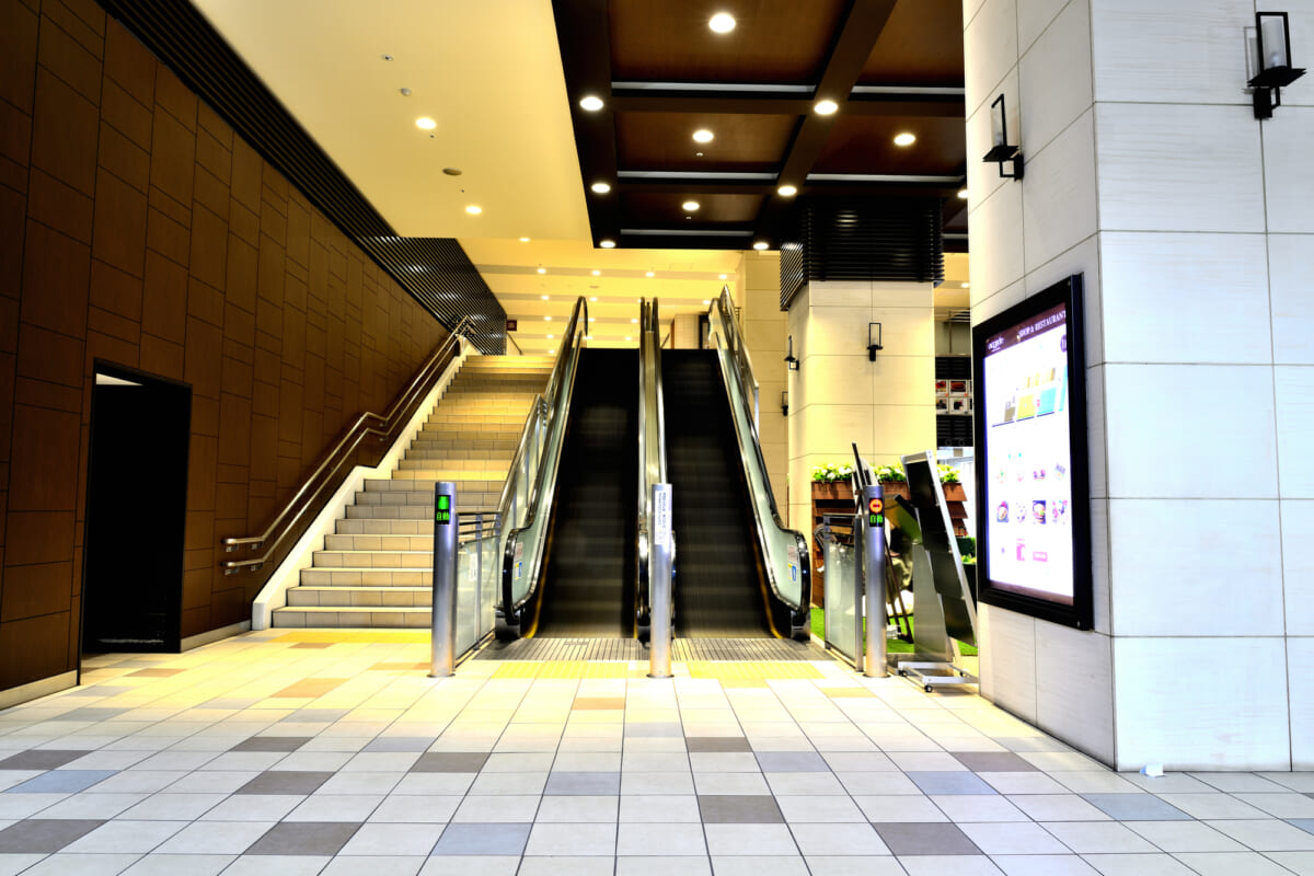 日常を支える駅直結の商業施設「アコルデ代々木上原」